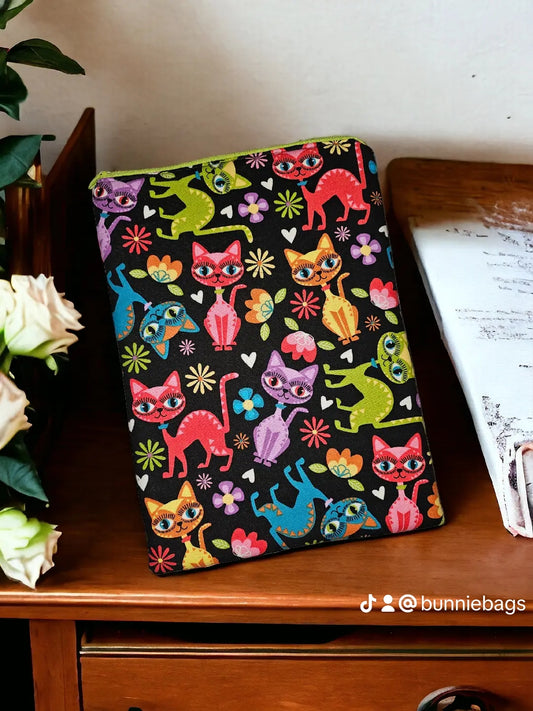 Tablet Cover/Sleeve -  Bright Kitties